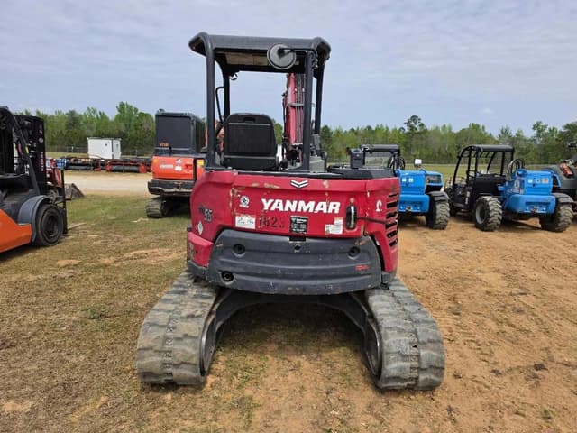 Image of Yanmar V1055 equipment image 2