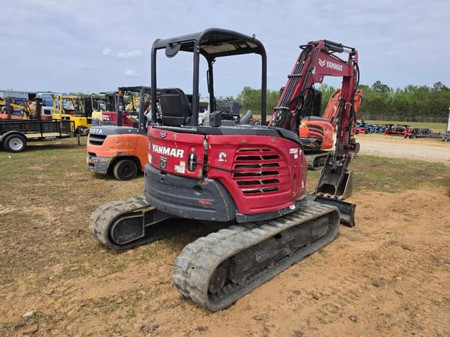 Image of Yanmar V1055 equipment image 3