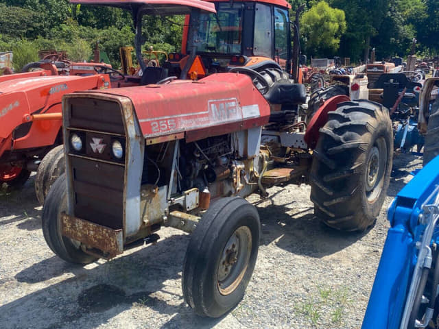 Image of Massey Ferguson 255 equipment image 2
