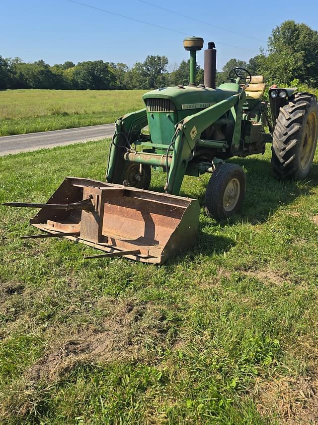 Image of John Deere 4020 equipment image 2