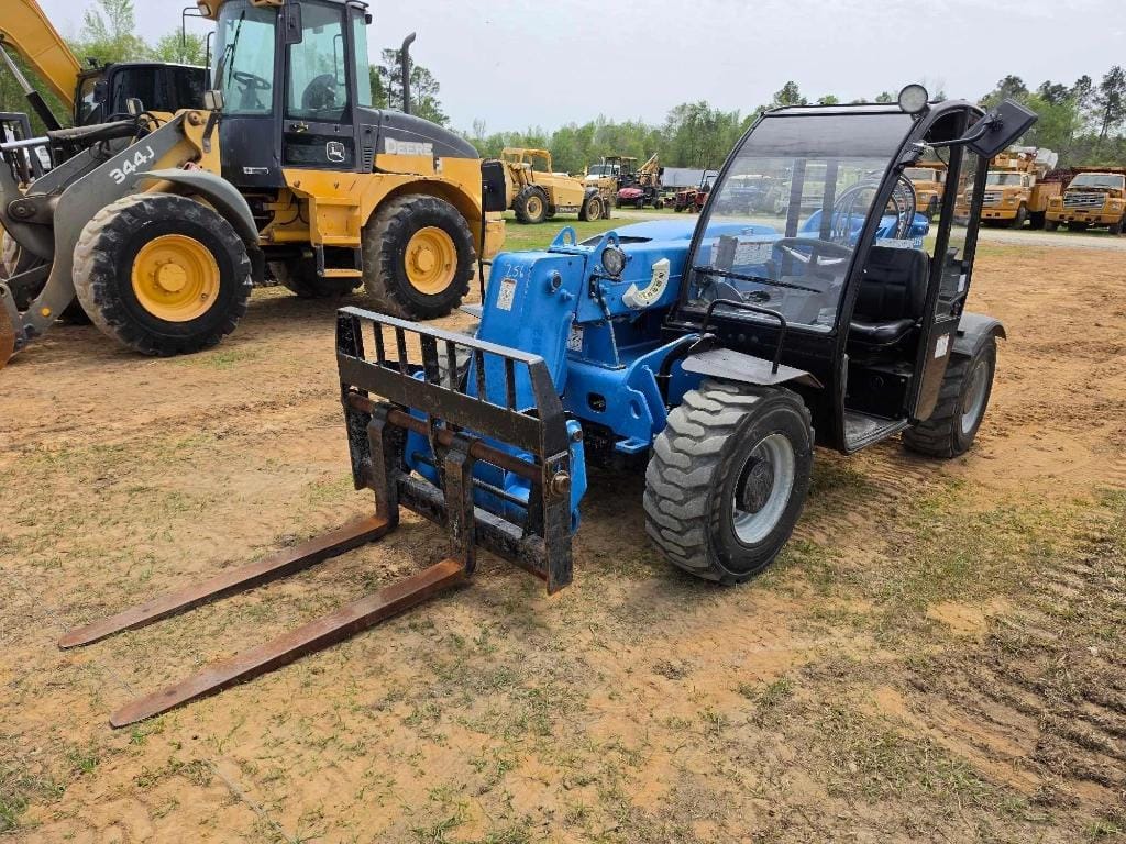 2018 Genie GTH5519 Equipment Image0