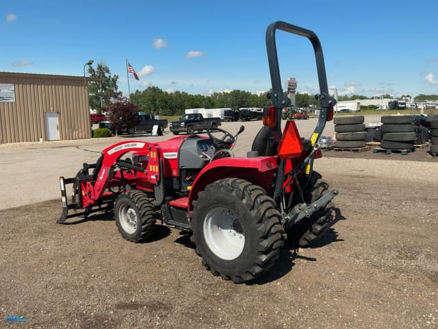 Image of Massey Ferguson 1840E equipment image 3
