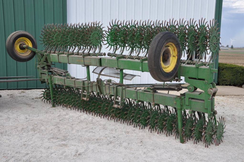 Main image John Deere 400