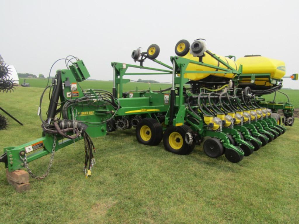 SOLD - 771. Exceptional 2011 John Deere Model DB 44 24 Row X 22 Inch ...