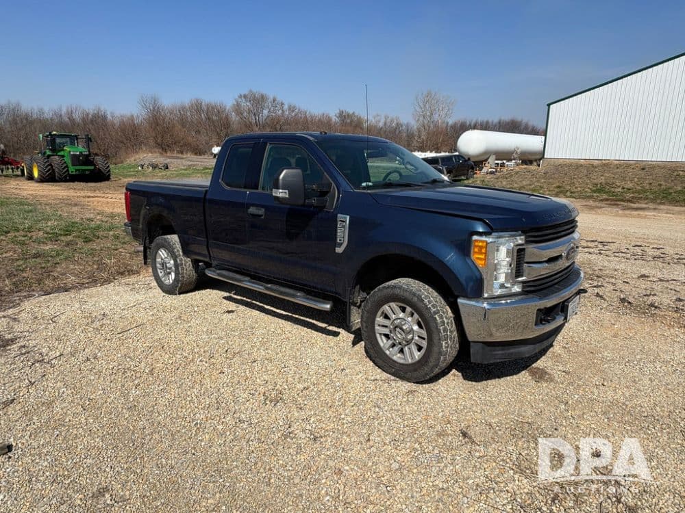 Image of Ford F-250 Primary image