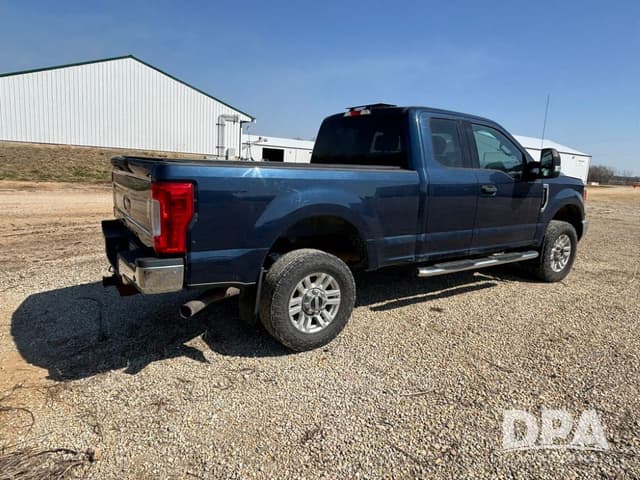 Image of Ford F-250 equipment image 4