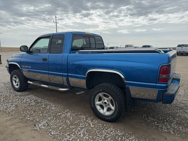 Image of Dodge Ram 1500 equipment image 1