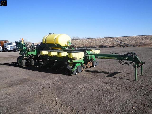 Image of John Deere 1770 equipment image 1