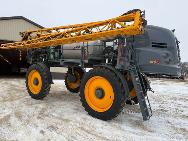 Image of Hagie STS14 equipment image 4