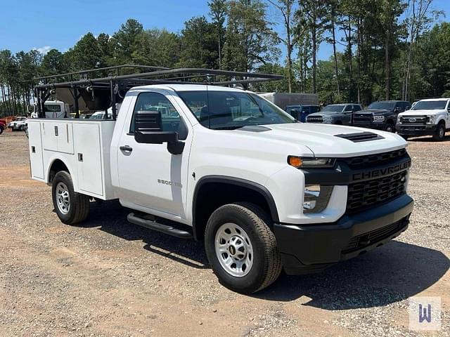 Image of Chevrolet 2500HD equipment image 2