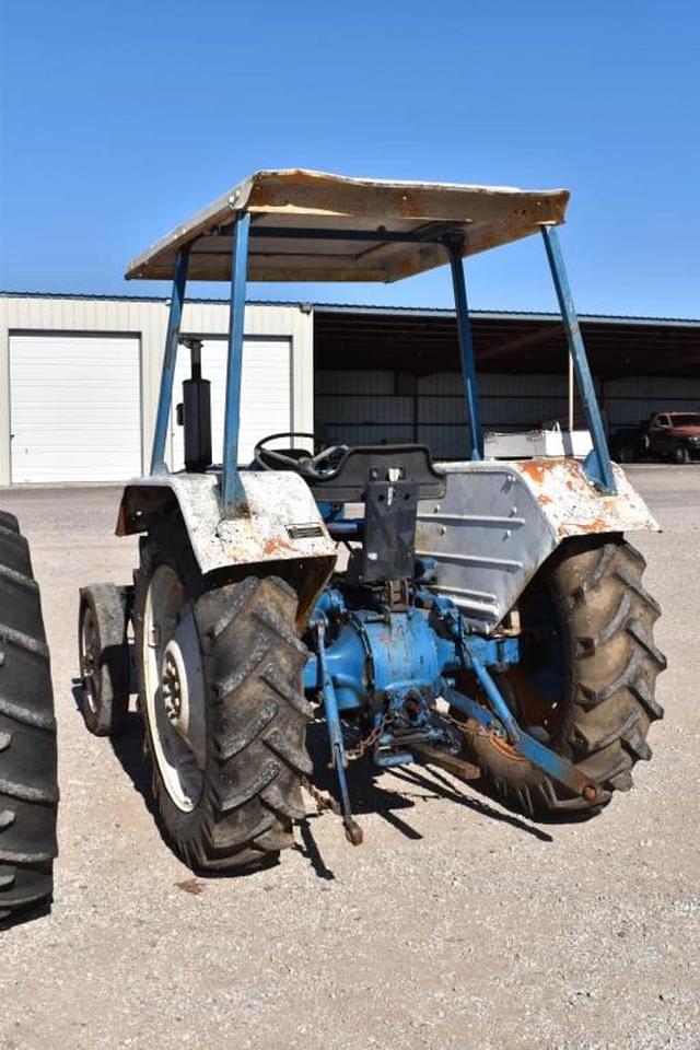 Image of Ford 3600 equipment image 3