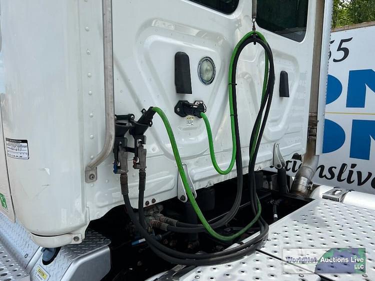 Main image Freightliner Cascadia 125 27