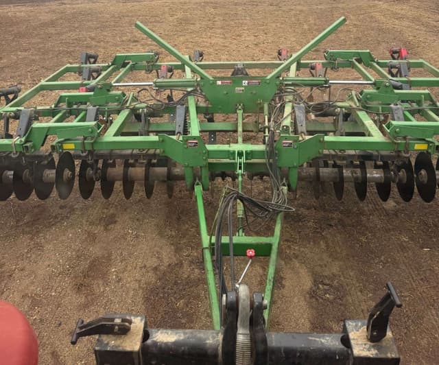 Image of John Deere 714 equipment image 2