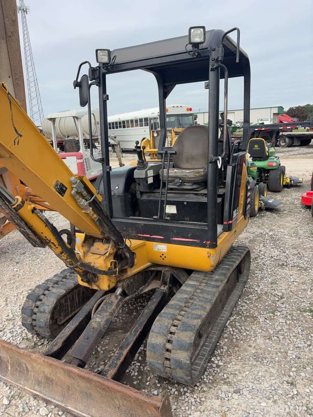 Image of Caterpillar 302.5 equipment image 3
