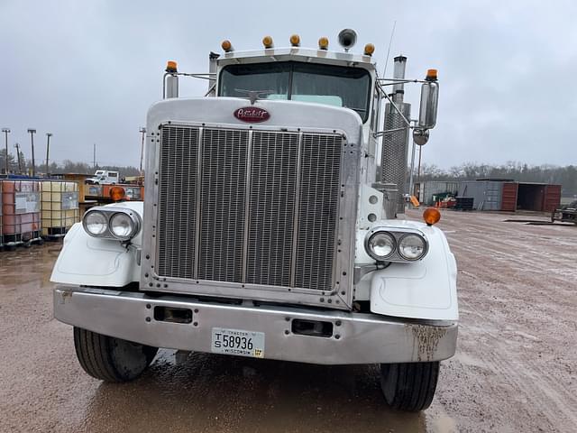 Image of Peterbilt 359 equipment image 1