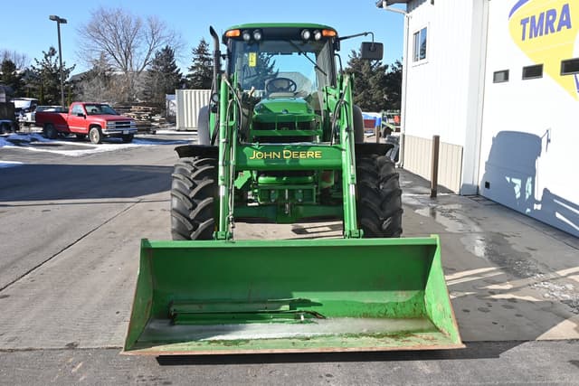 Image of John Deere 6420 equipment image 3