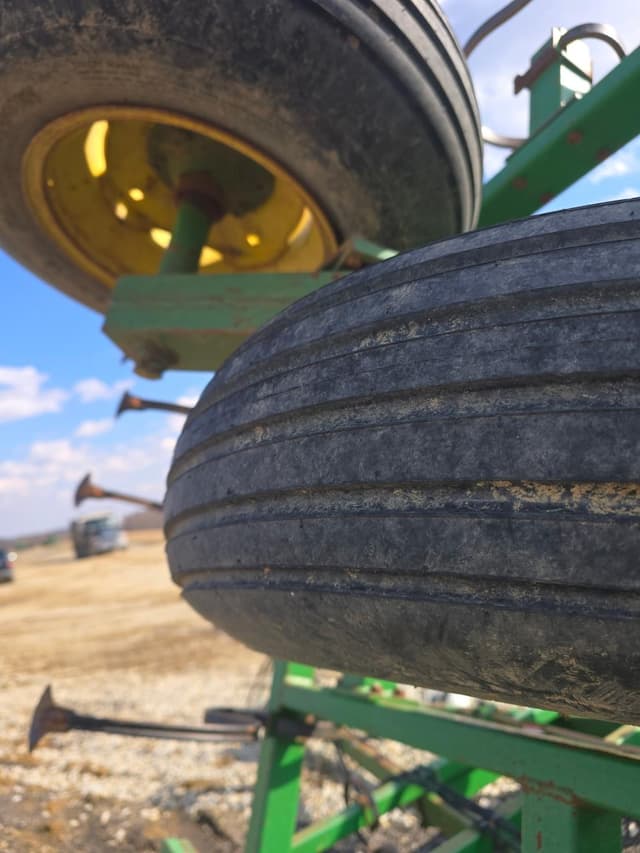 Image of John Deere 960 equipment image 3