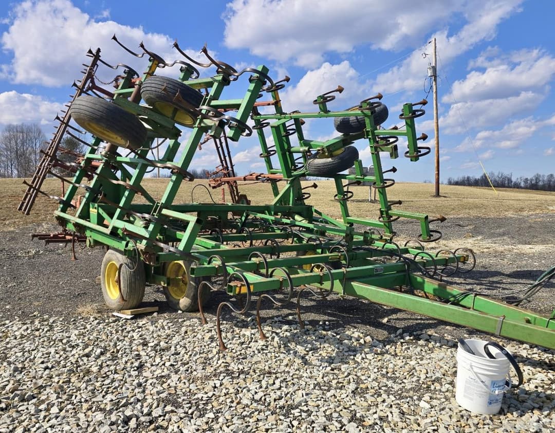 Image of John Deere 960 Primary image