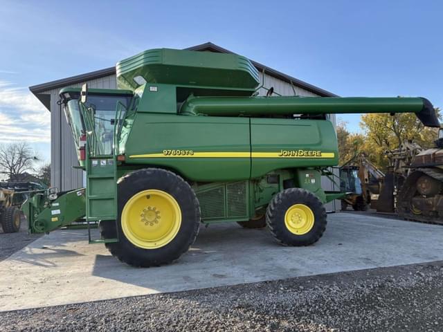 Image of John Deere 9760 STS equipment image 1
