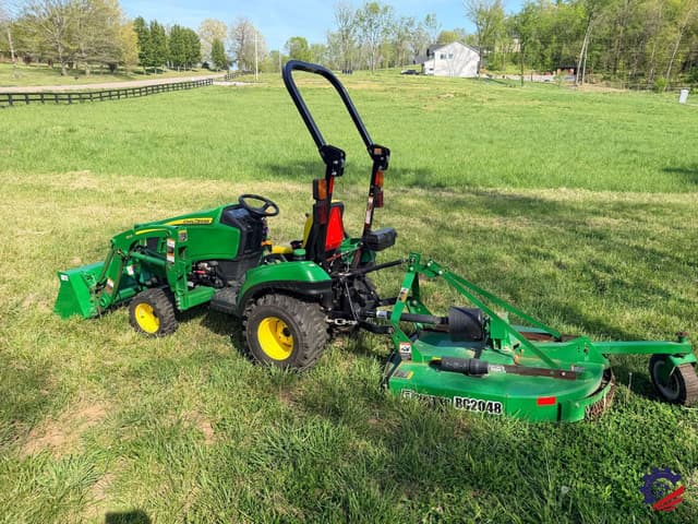 Image of John Deere 1023E equipment image 4