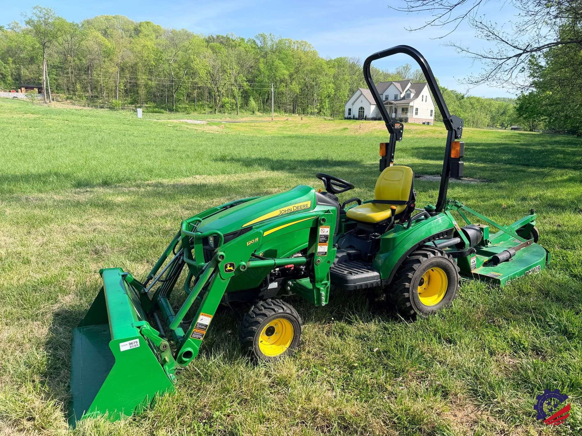 2025 John Deere 1023E Equipment Image0