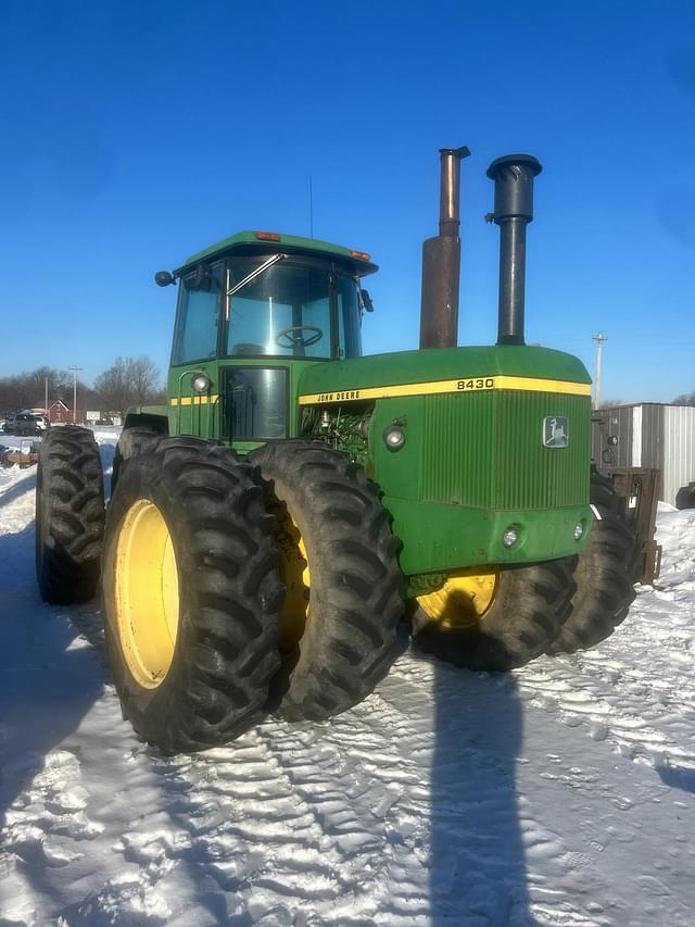 Image of John Deere 8430 equipment image 2