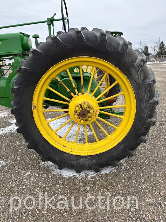 Image of John Deere A equipment image 4