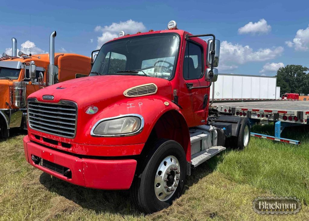 Image of Freightliner M2 Primary image
