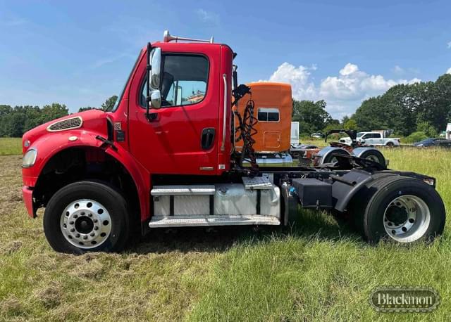Image of Freightliner M2 equipment image 1
