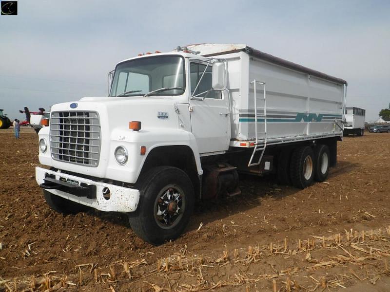 Image of Ford L8000 Primary image