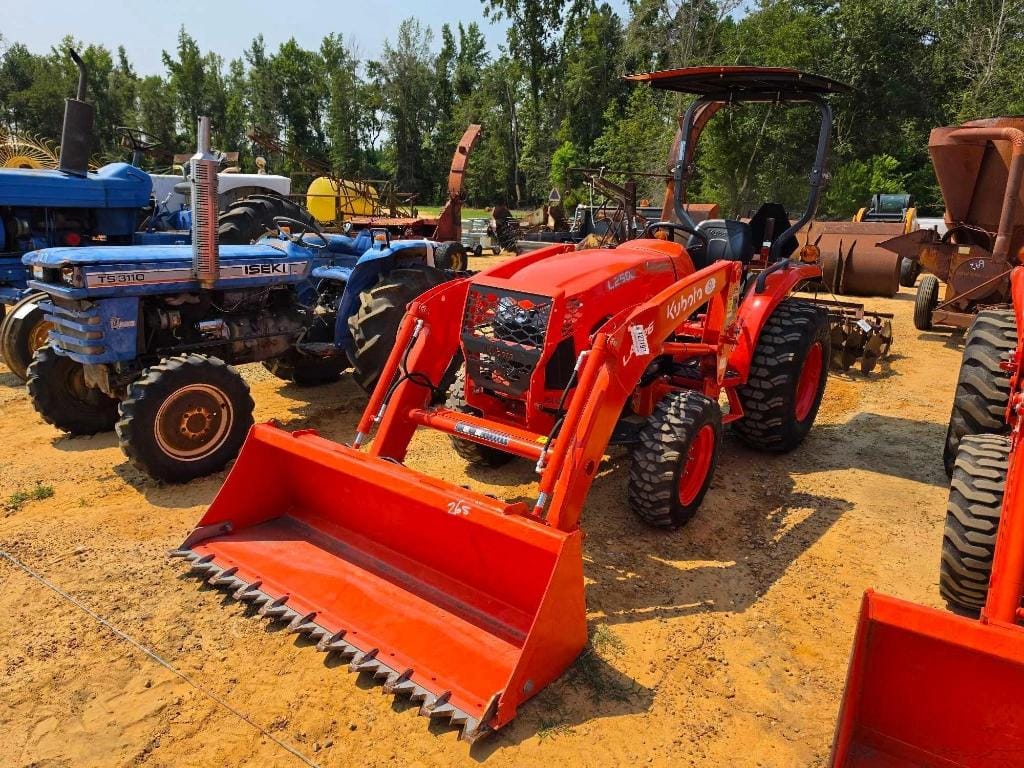 Kubota L2502 Equipment Image0