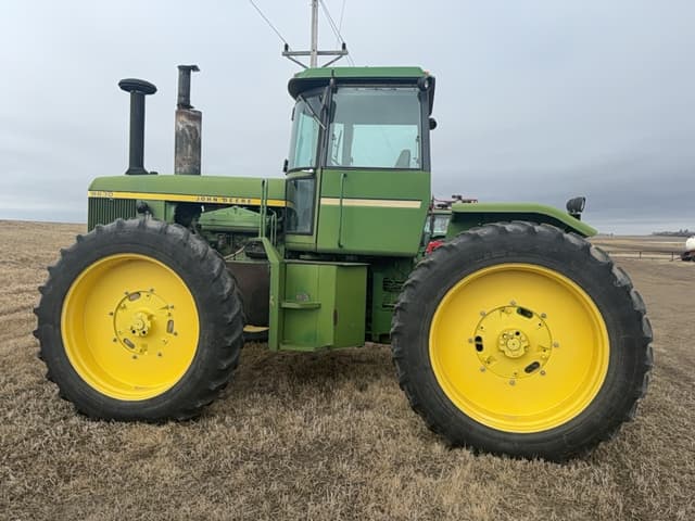 Image of John Deere 8630 equipment image 1