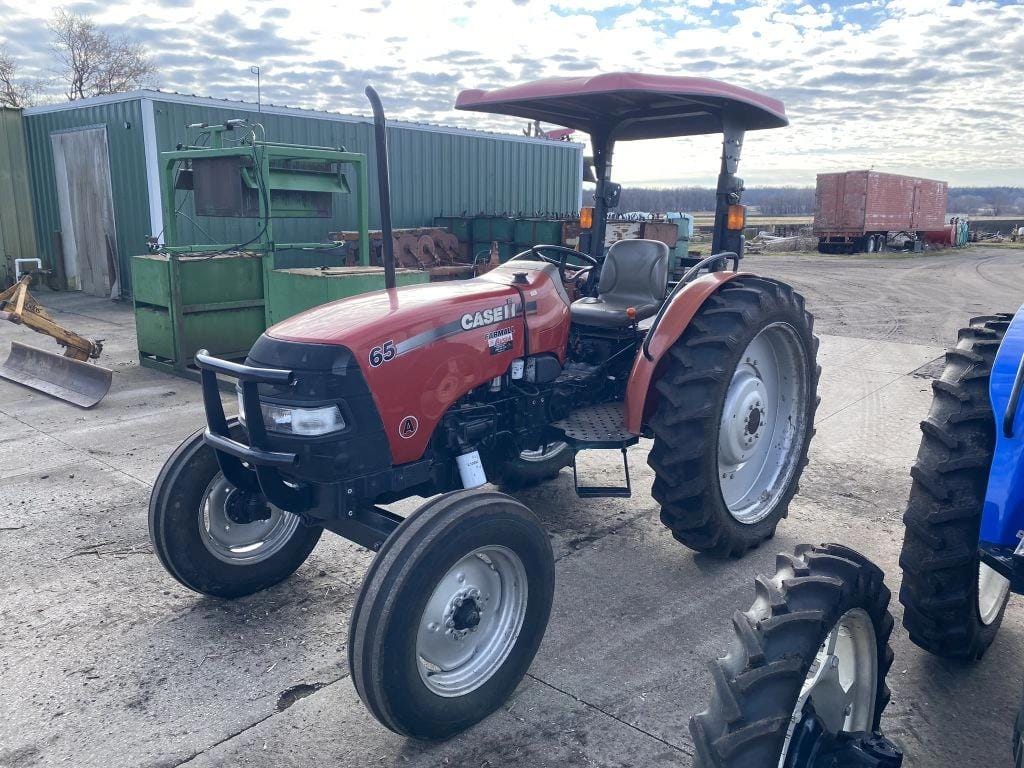 Main image Case IH Farmall 65A