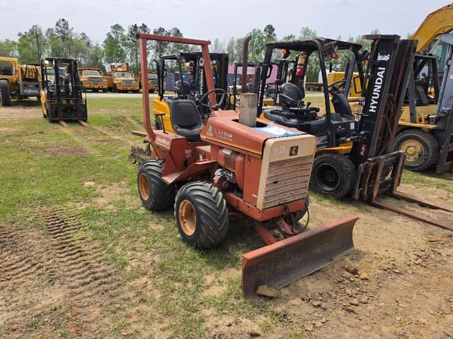 Image of Ditch Witch 2300 equipment image 3