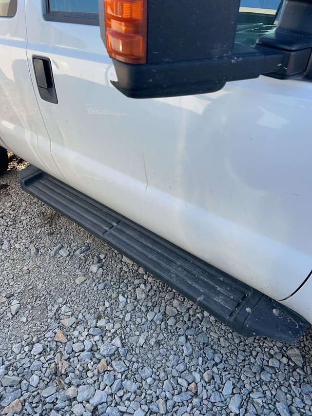 Image of Ford F-250 equipment image 3