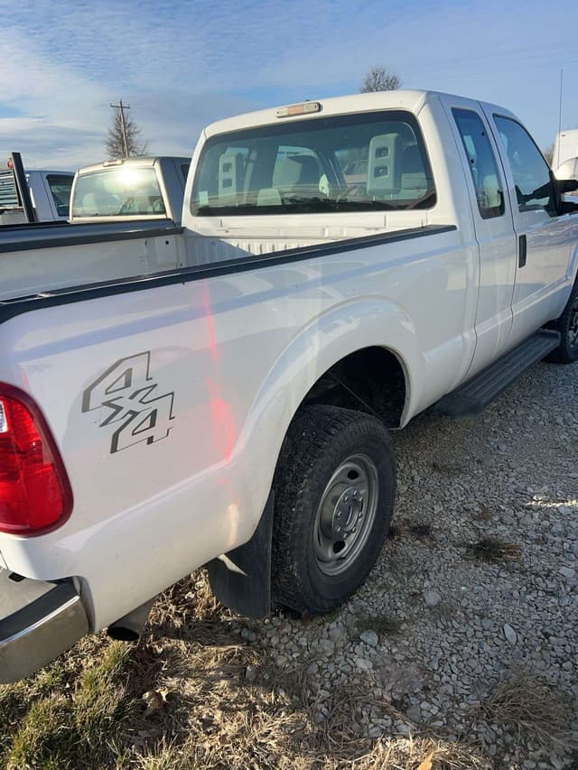 Image of Ford F-250 equipment image 4