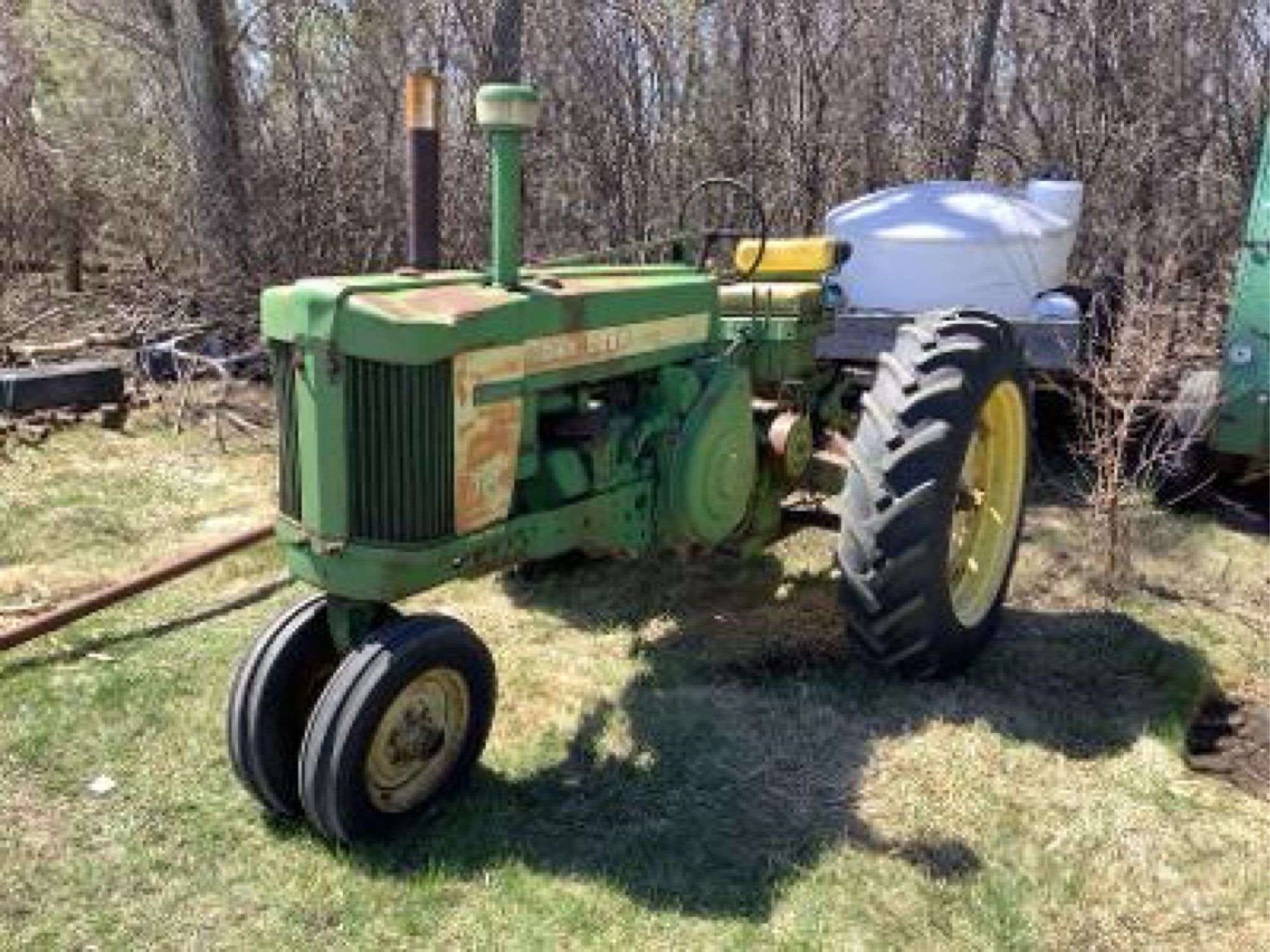 John Deere 720 Equipment Image0