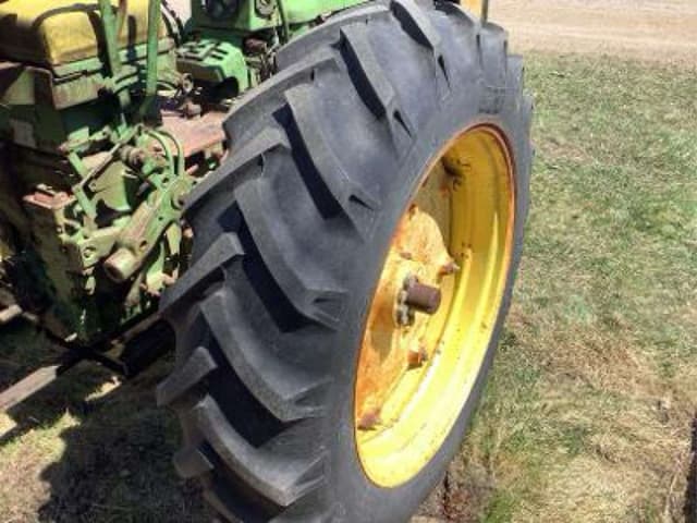 Image of John Deere 720 equipment image 3