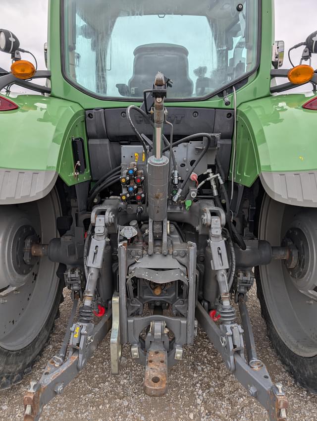 Image of Fendt 724 Vario equipment image 3