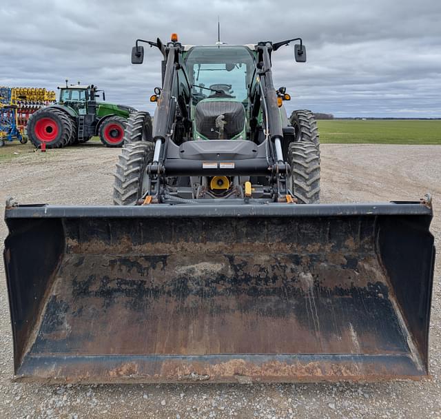 Image of Fendt 724 Vario equipment image 1