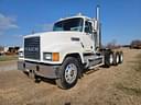 2002 Mack CH613 Image