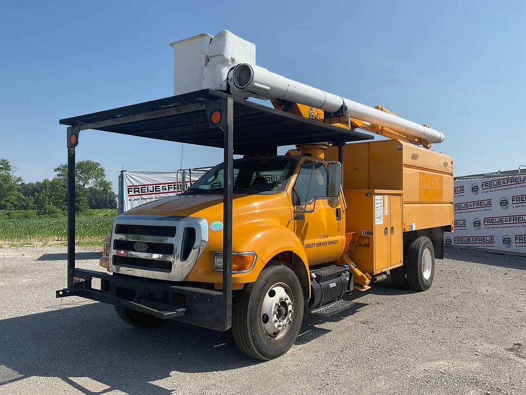 Image of Ford F-750 Primary image