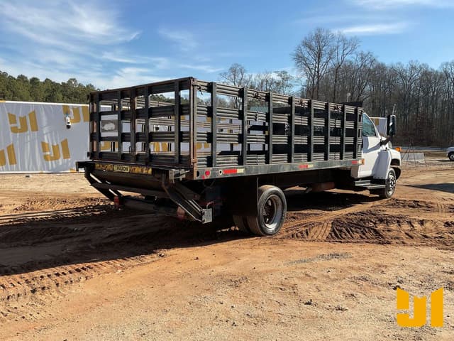 Image of GMC C5500 equipment image 4