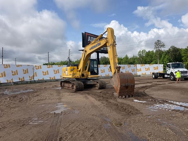 Image of Komatsu PC210LC-10 equipment image 2