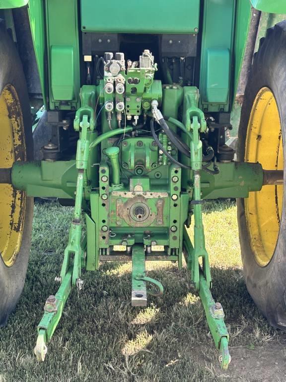 Image of John Deere 7220 equipment image 4