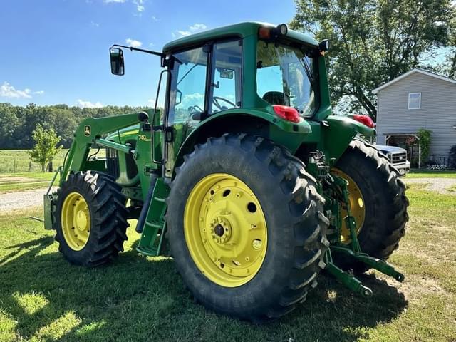 Image of John Deere 7220 equipment image 2