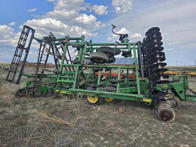 Image of John Deere 726 equipment image 1
