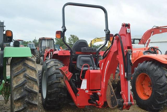 Image of Massey Ferguson 2706E equipment image 1