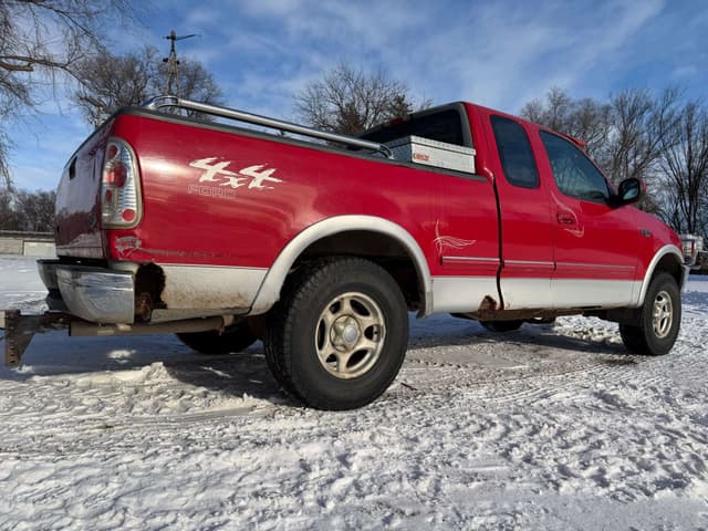 Image of Ford F-150 equipment image 2