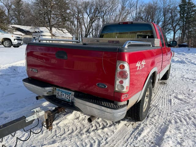 Image of Ford F-150 equipment image 3